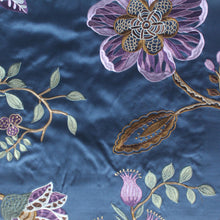Load image into Gallery viewer, Embroidered Fabric - 7B01
